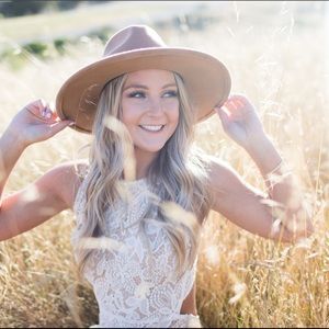 Meet your Posher, Haley